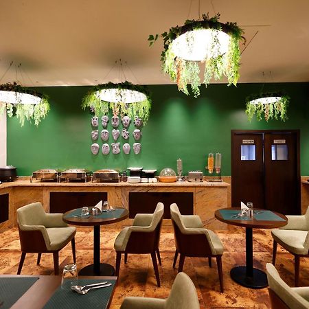 Quality Inn City Centre Waranasi Zewnętrze zdjęcie