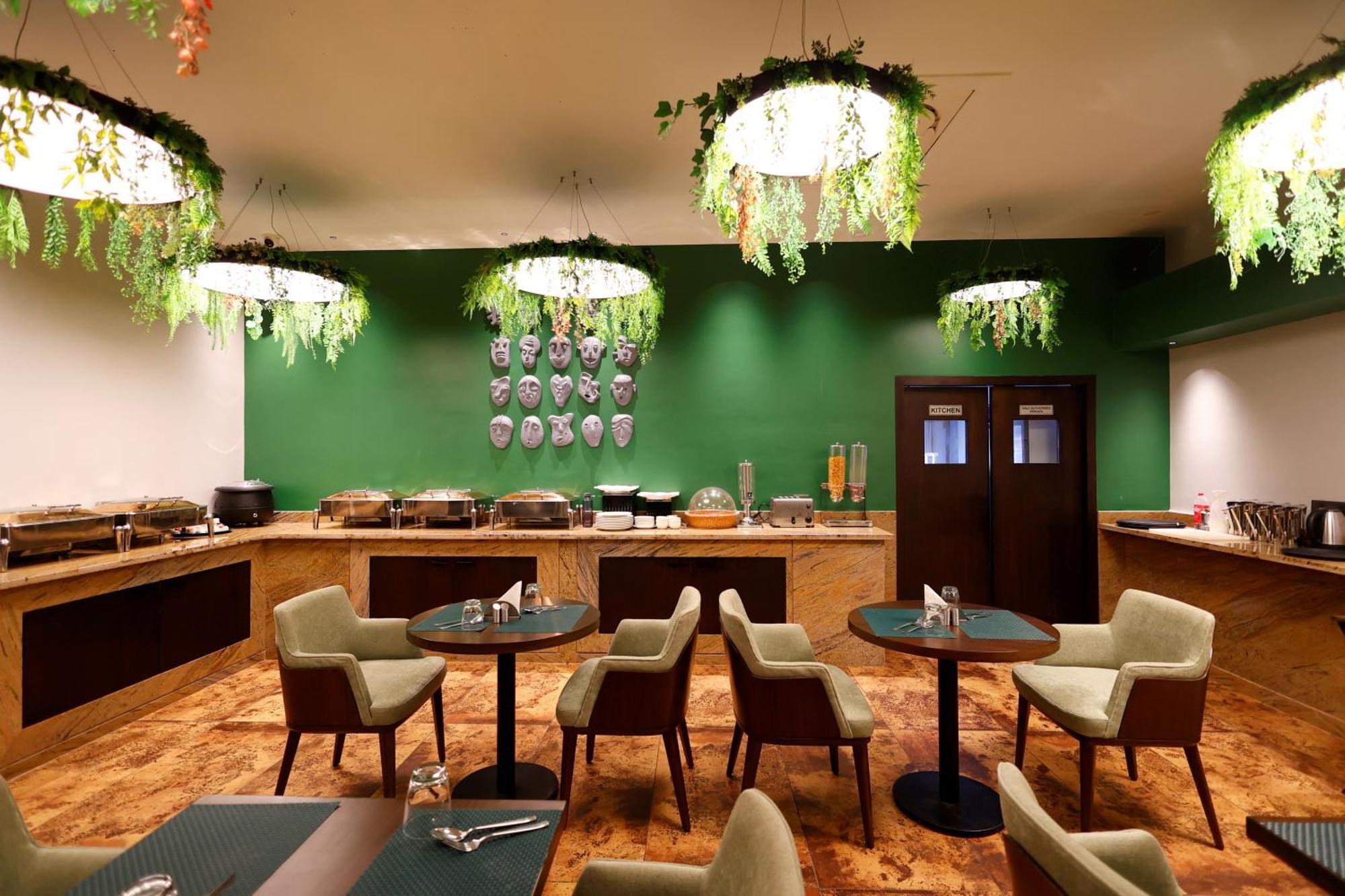 Quality Inn City Centre Waranasi Zewnętrze zdjęcie