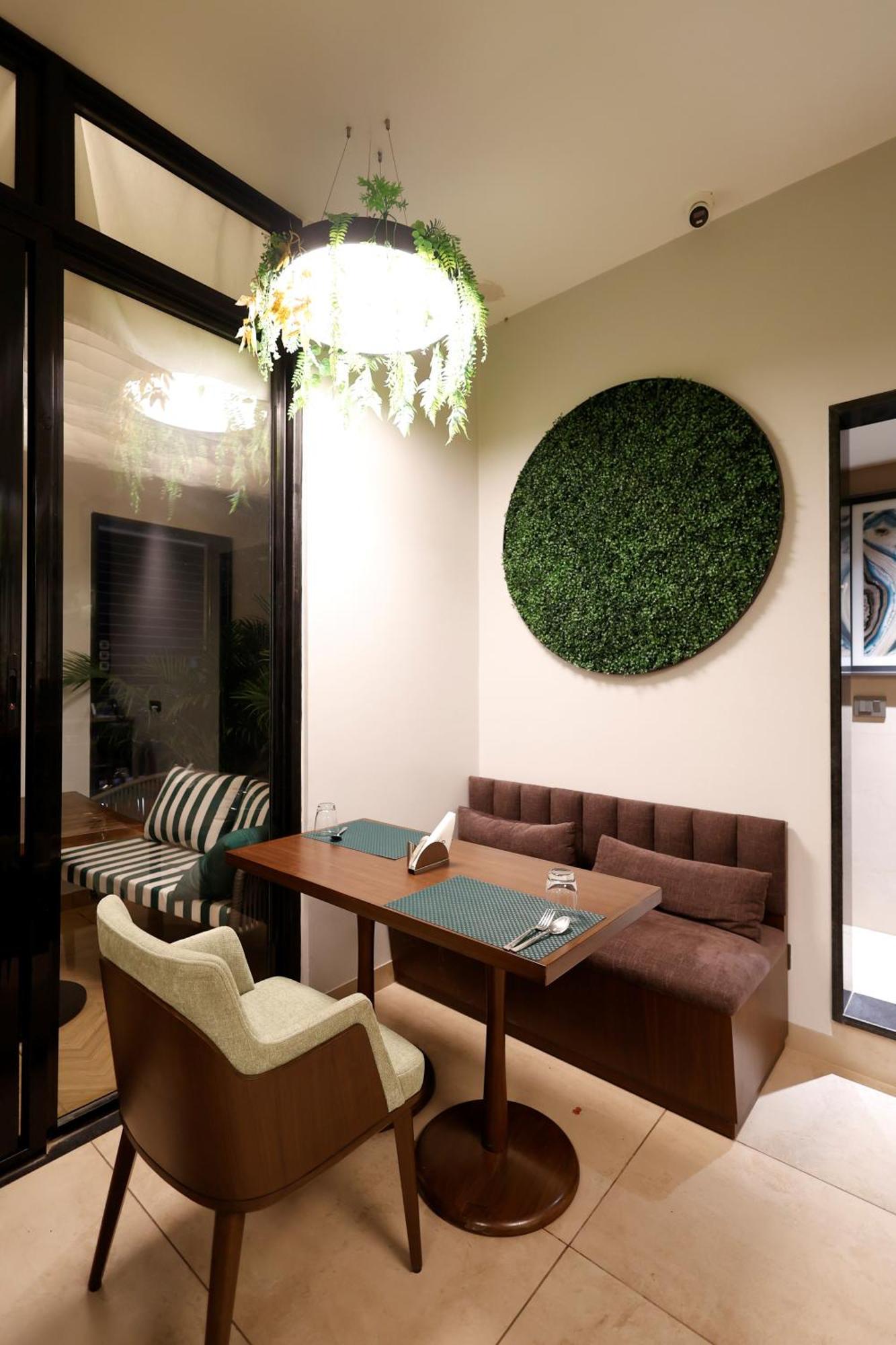 Quality Inn City Centre Waranasi Zewnętrze zdjęcie