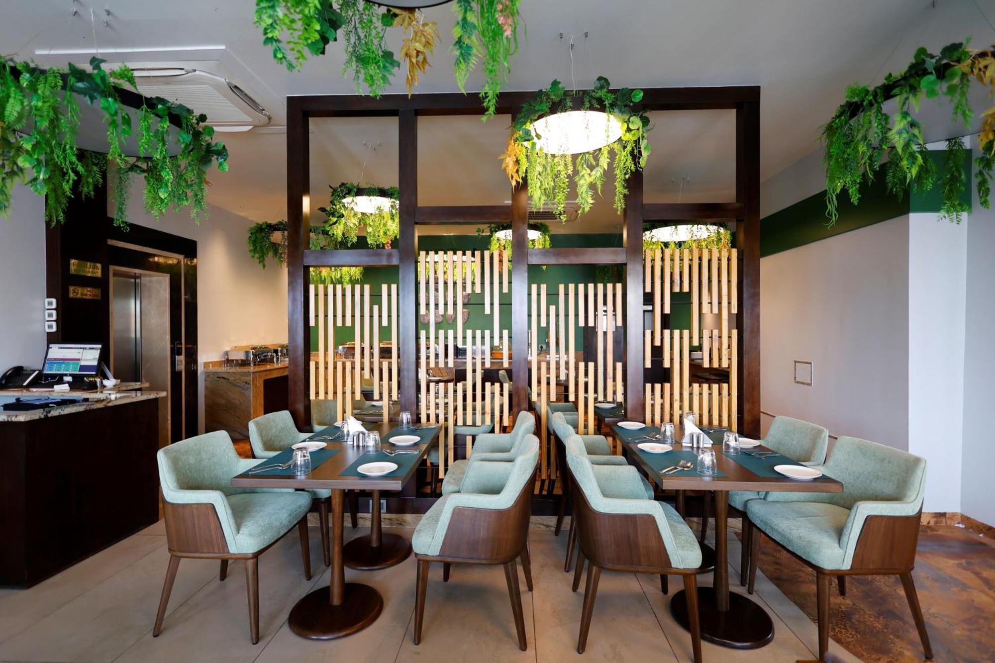 Quality Inn City Centre Waranasi Zewnętrze zdjęcie