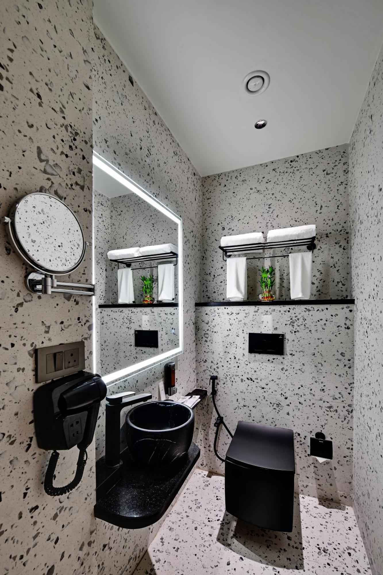Quality Inn City Centre Waranasi Zewnętrze zdjęcie